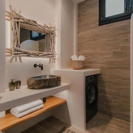 Stunning Naxos | 5 Bedrooms | Vardos | Private Pool & Outdoor Hot Tub | Agia Anna Agia Anna (Naxos)