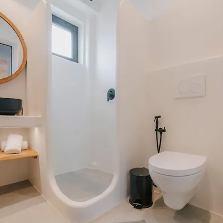 Villa Stunning Naxos | 5 Bedrooms | Vardos | Private Pool & Outdoor Hot Tub | Agia Anna Agia Anna (Naxos)